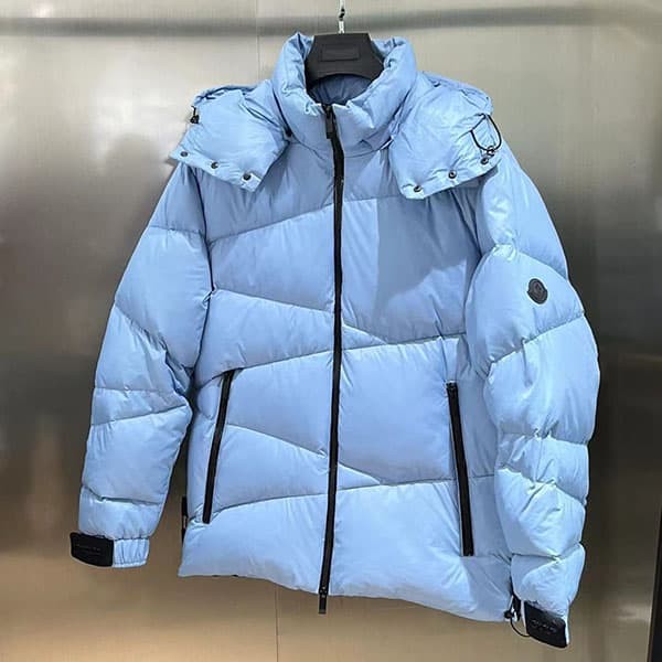 高品質 モンクレール ショート ダウンジャケット 偽物 Powder Blue moz66712